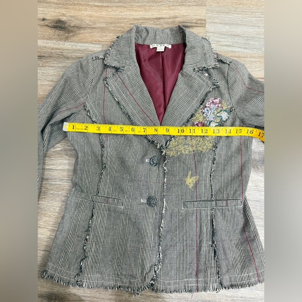 Tan Sport Womens Blazer Embroidered Floral Jacket Frayed Edge Size S Small - Picture 9 of 11